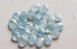 Aquamarine color