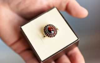 garnet color