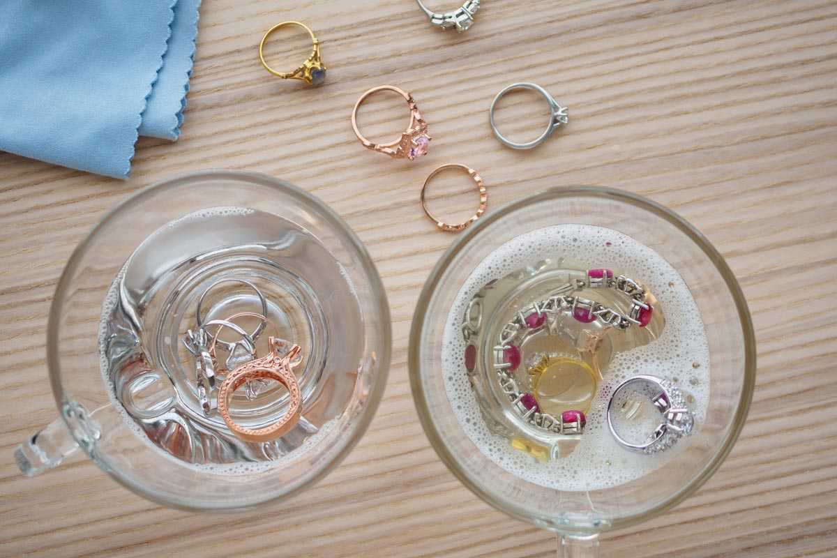 How to Identify Stainless Steel Jewelry to Clean It Properly