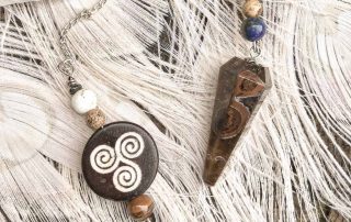 Do’s and Don’ts for Using Crystal Pendulum to Get Rid of Troubles