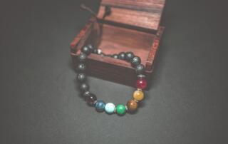 How-To-Make-a-Chakra-Bracelet