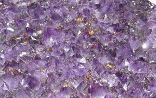 can-amethyst-go-in-water.